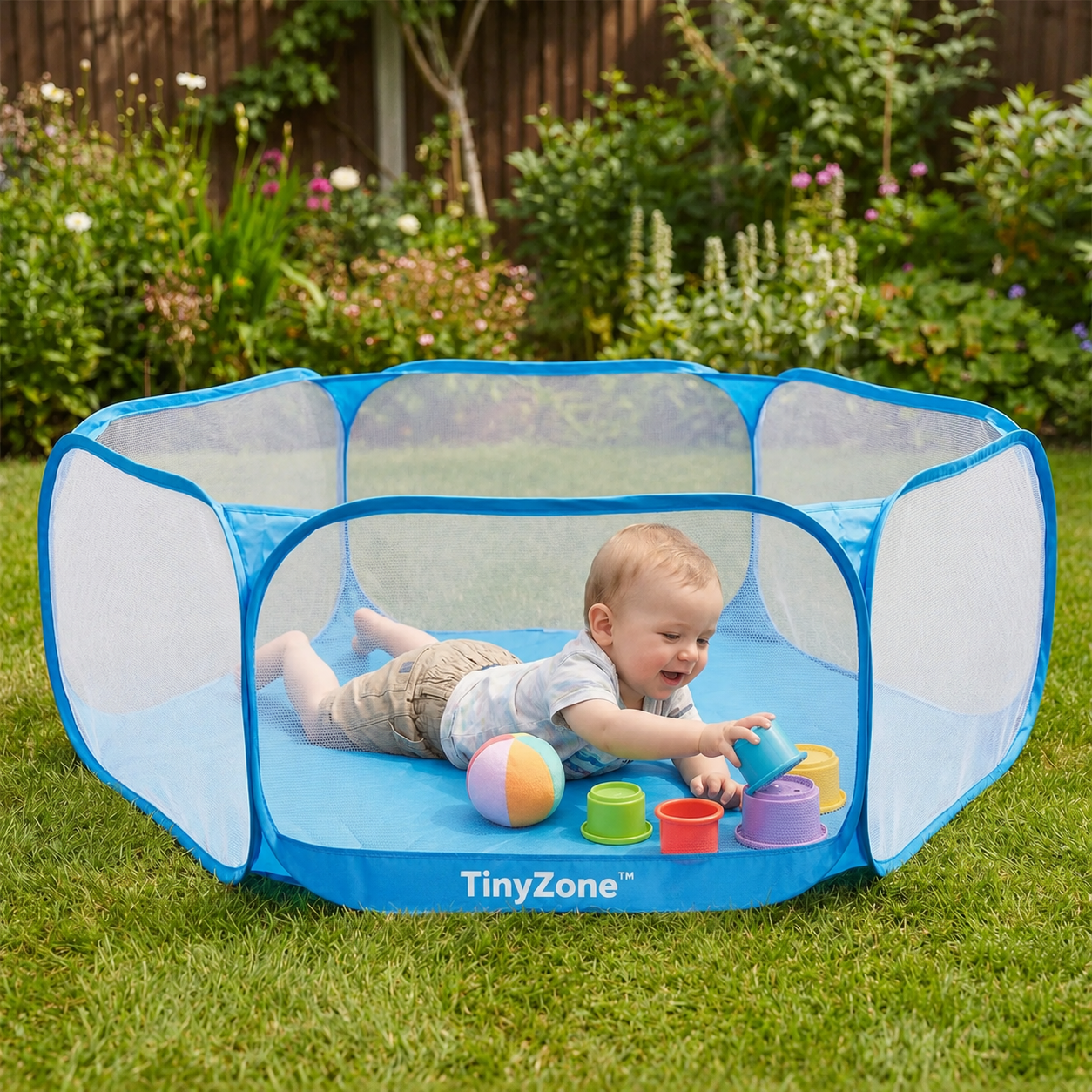TinyZone™ - De opvouwbare speelplek die je overal mee naartoe neemt.